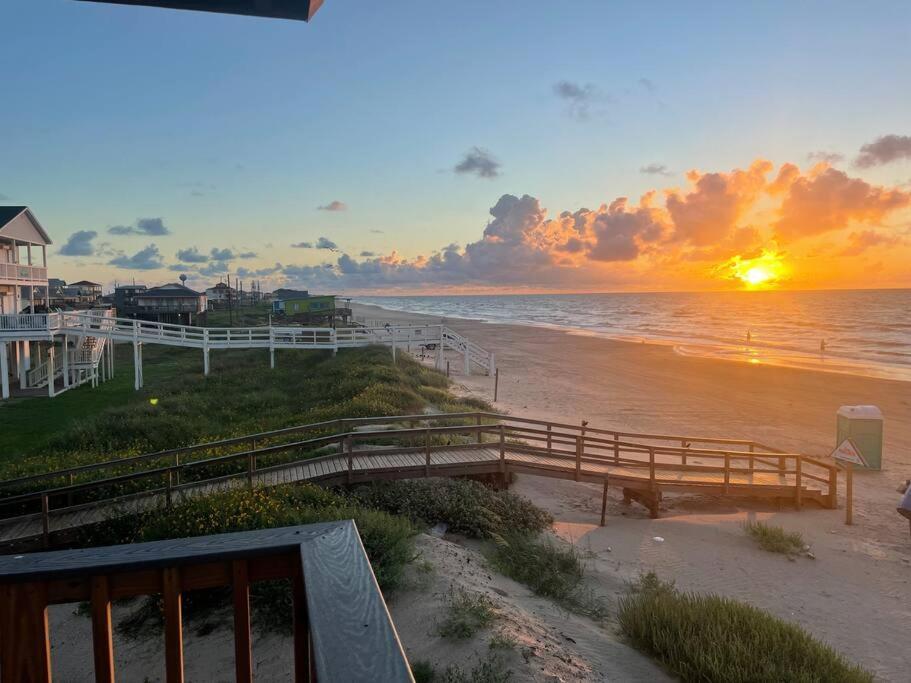 Surfside Beachfront Luxe Екстер'єр фото