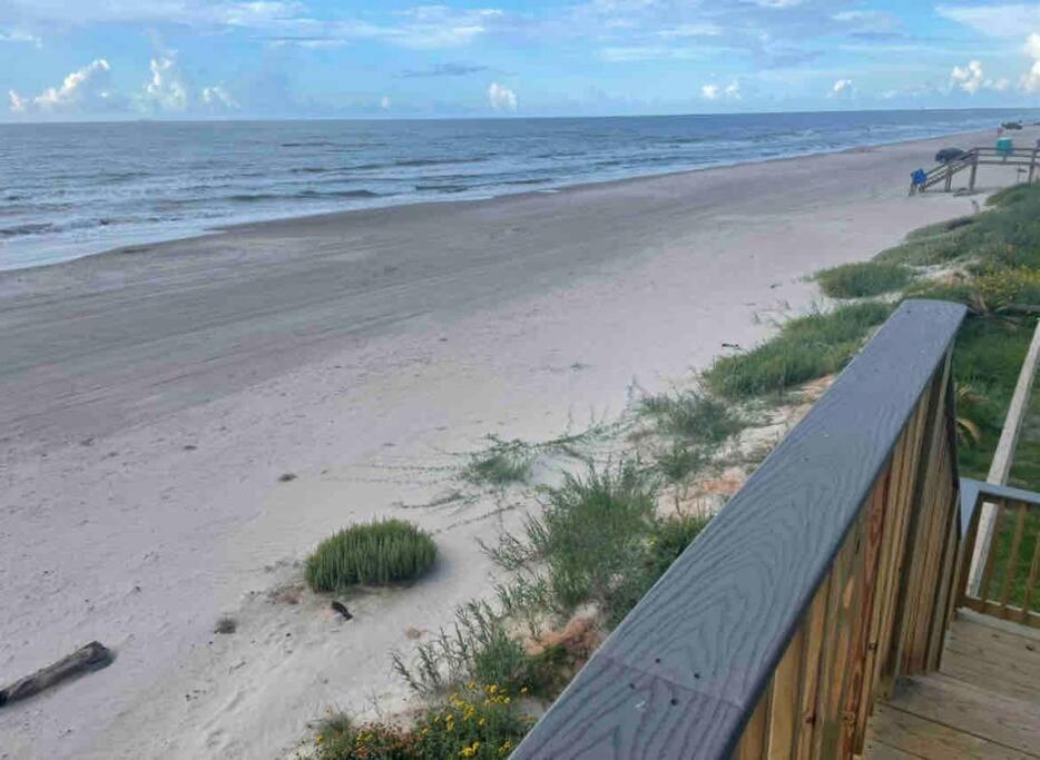 Surfside Beachfront Luxe Екстер'єр фото